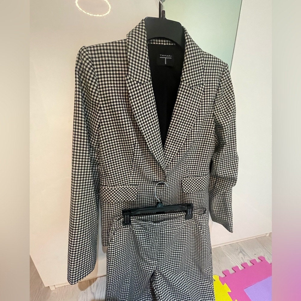 Tahari Houndstooth Blazer in Black and White - Picture 3 of 10